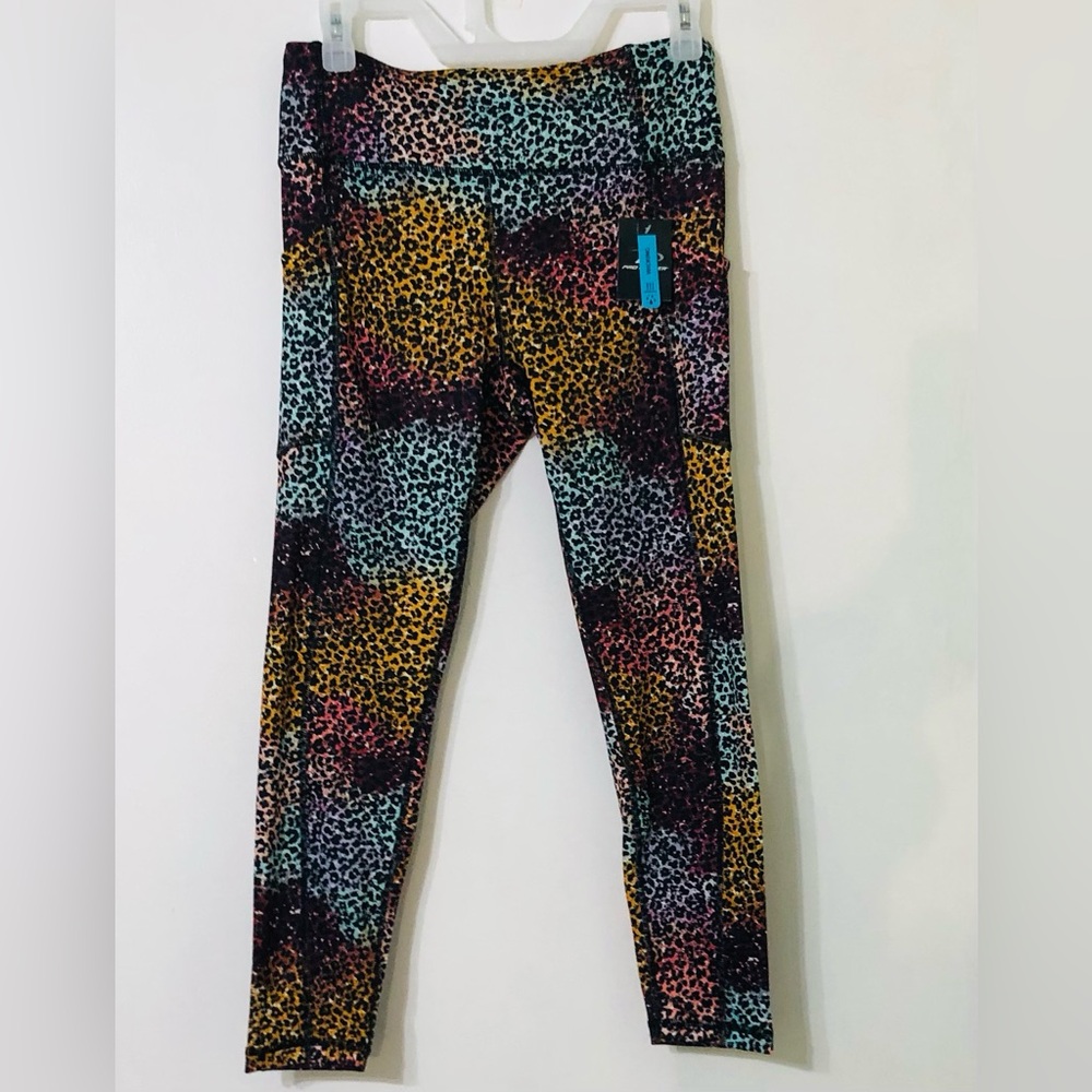 Proplayer women’s leopard leggings high rise three pockets. M